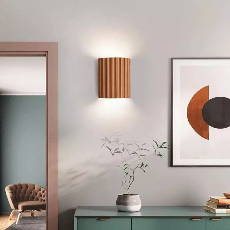Applique murale ronde LED dimmable en résine, décoration murale, accent coloré, éclairage d’ambiance pour coin lecture, couloir, chambre et salon | Sansoti