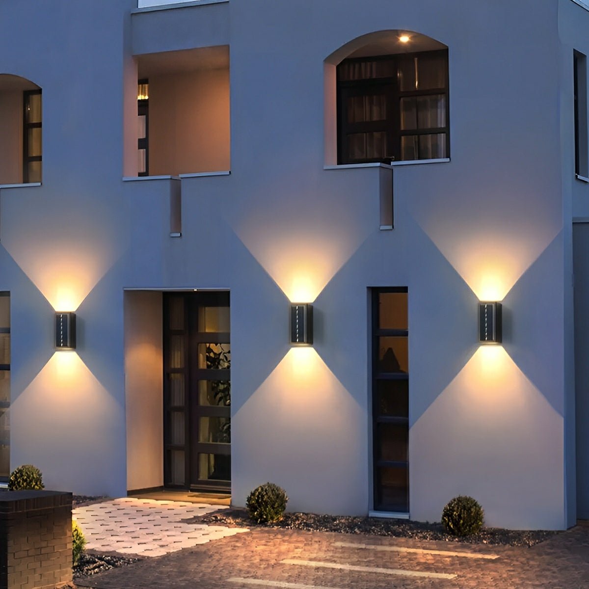Solar Außenleuchte Up Down LED Aluminium Schwarz Garten Haustür Veranda IP65 Wandleuchte Solarenergie Oben Unten Beleuchtung Modern Minimalistisch | Restfield