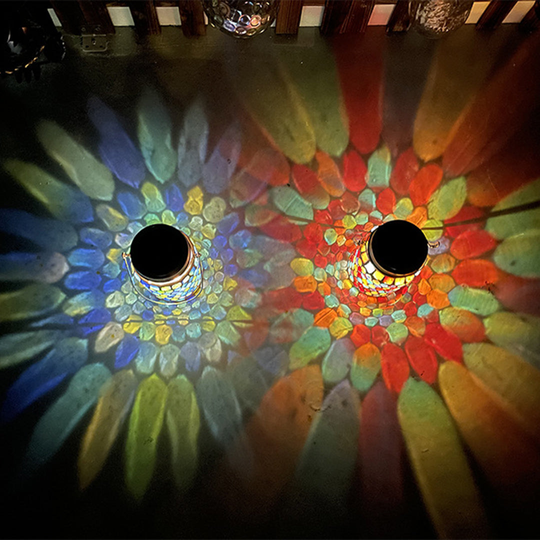 Solar Tuinlamp met Gekleurd Glas – Handgemaakte Lantaarn met Mozaïek Lichteffect voor Sfeervol Buitendecor | Sansoti