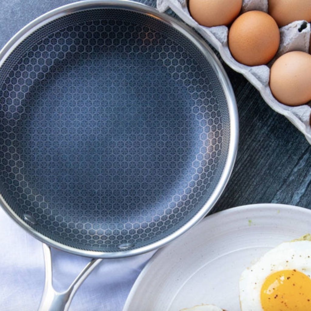 Antihaft-Bratpfanne aus Edelstahl 30 cm mit Wabenmuster, Induktion, spülmaschinenfest, ergonomischer Griff, Küche | Sansoti