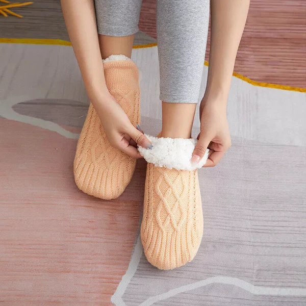 Warm Non-Slip Women's House Socks with Fleece Lining and Grip System for Winter Days at Home Sleeping Comfort | Sansoti