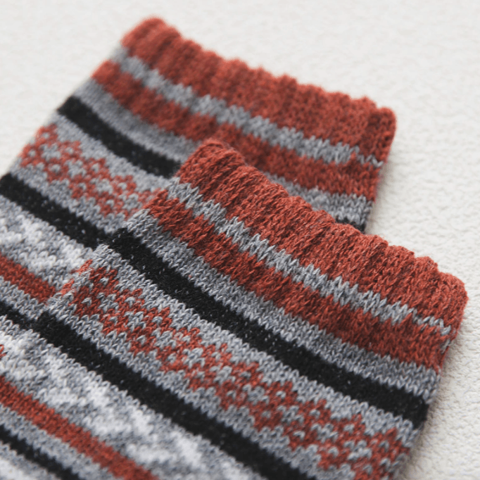 Scandinavische Wintersokken met Wolmix – Warme Unisex Sokken in 6 Patronen | Sansoti