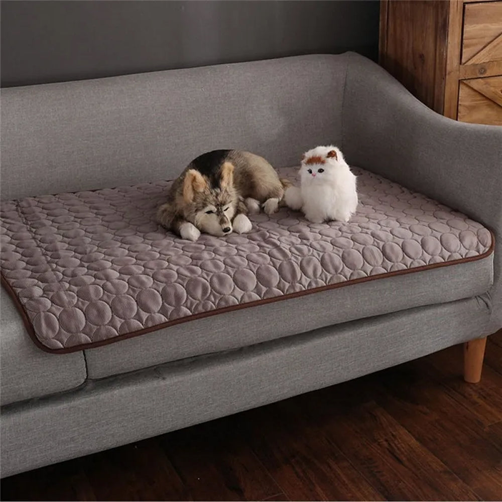 Self-Cooling Pet Mat with Temperature Regulation, No Power Required, Gel-Free, Washable, Comfortable for Dogs and Cats | Sansoti