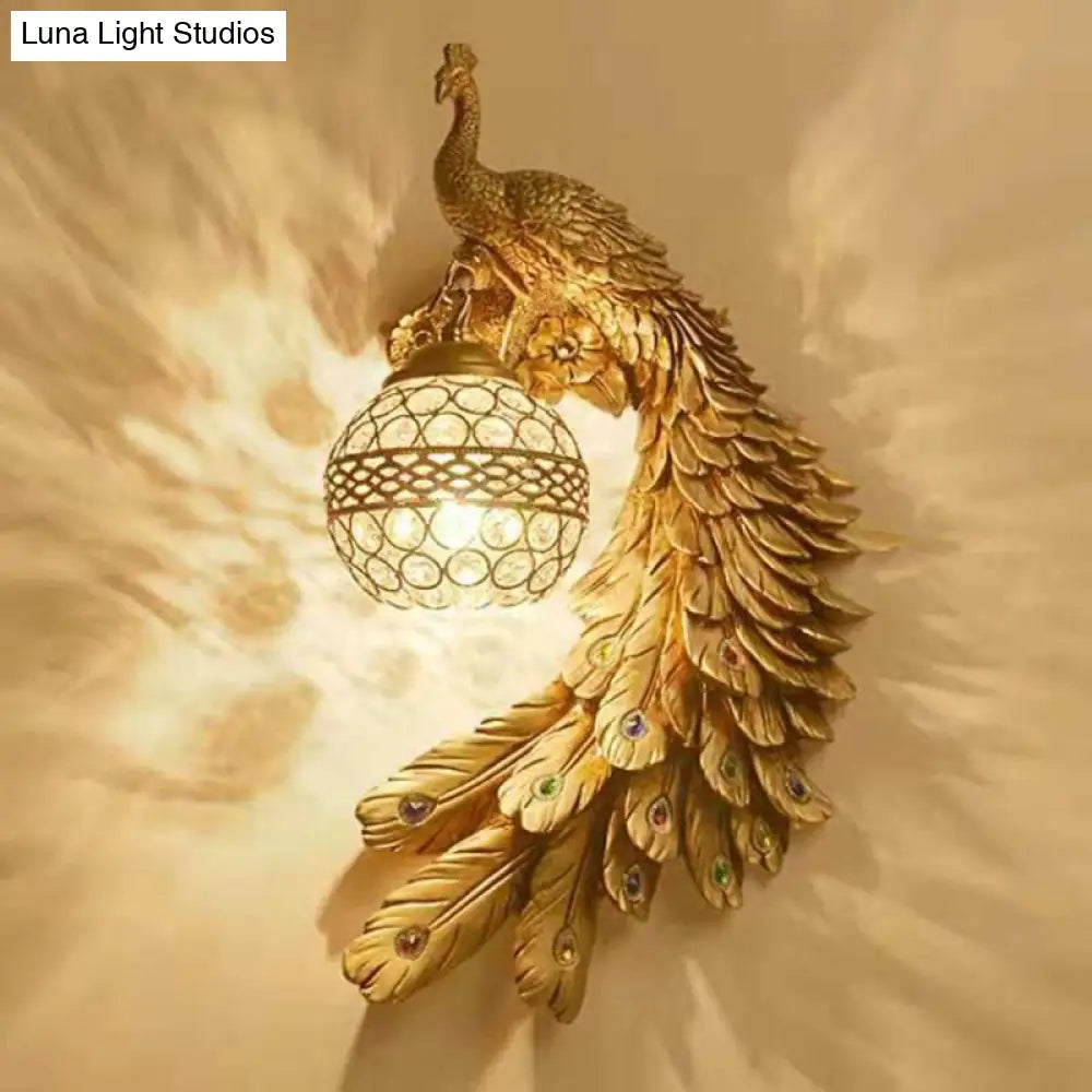 Applique murale paon avec boule en verre cristal, 46 cm, résine élégante, éclairage mural intérieur gauche ou droit, pour salon et chambre | Sansoti