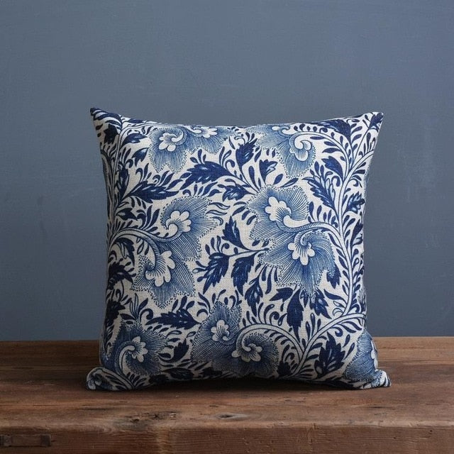 Housse de coussin en porcelaine bleue avec motif chinois classique et aspect lin | Restfield