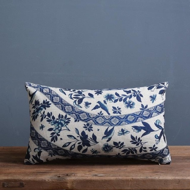 Housse de coussin en porcelaine bleue avec motif chinois classique et aspect lin | Restfield