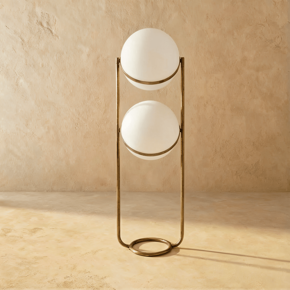 Rasu Minimalistische Stehlampe aus massivem Stahl mit stabilem Fuß | Restfield