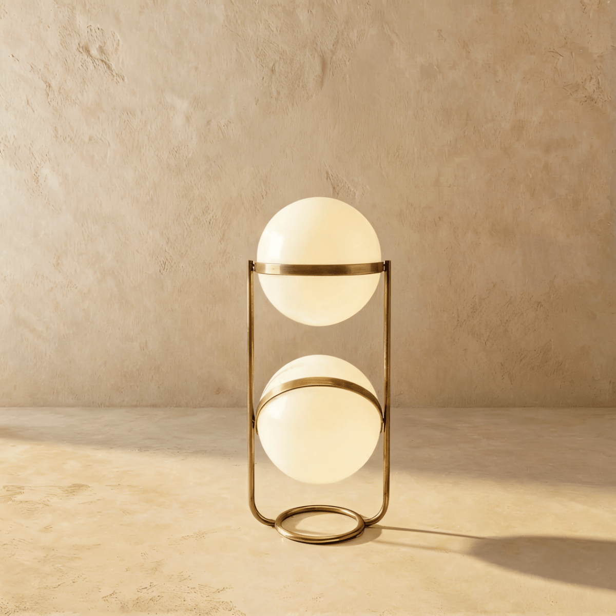 Rasu Minimalistische Stehlampe aus massivem Stahl mit stabilem Fuß | Restfield