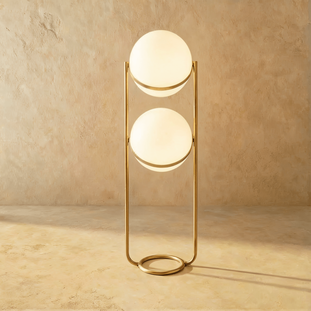 Rasu Minimalistische Stehlampe aus massivem Stahl mit stabilem Fuß | Restfield
