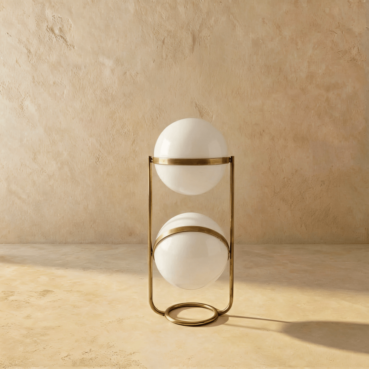 Rasu Minimalistische Stehlampe aus massivem Stahl mit stabilem Fuß | Restfield