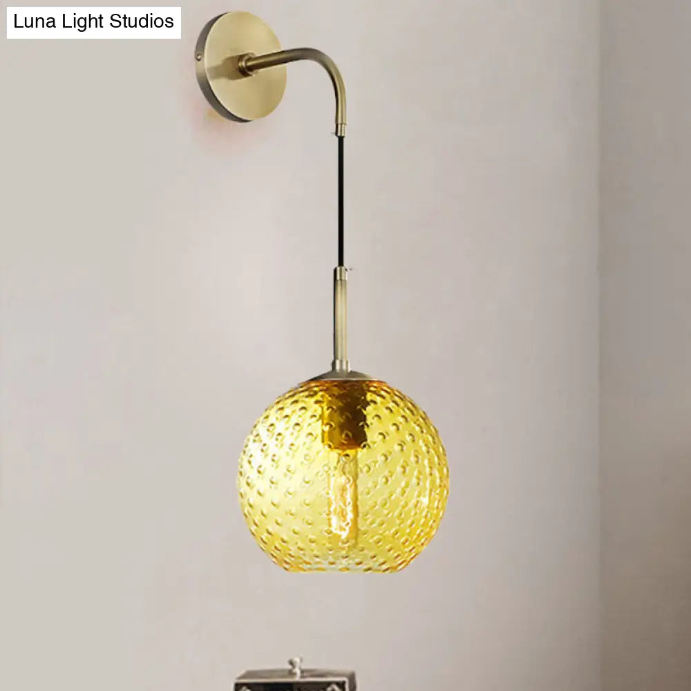Wandleuchte mit Glaskugel und Messingfinish, Retro-Design, 75 cm hoch, E26-/E27-Fassung, stimmungsvolle Vintage-Beleuchtung | Sansoti