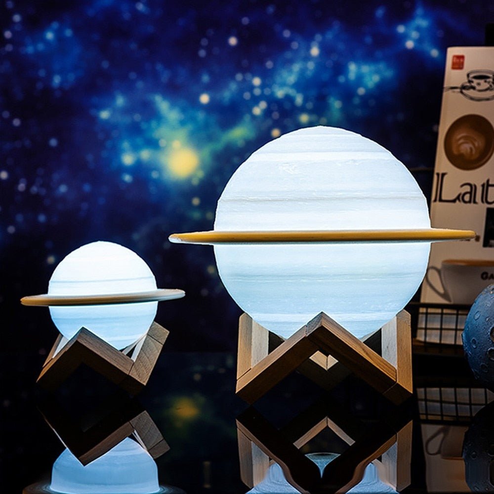 Zwevende Saturnus Lamp met Houten Standaard 3D Maan Effect Nachtlampje Kinderkamer Decoratie | Sansoti