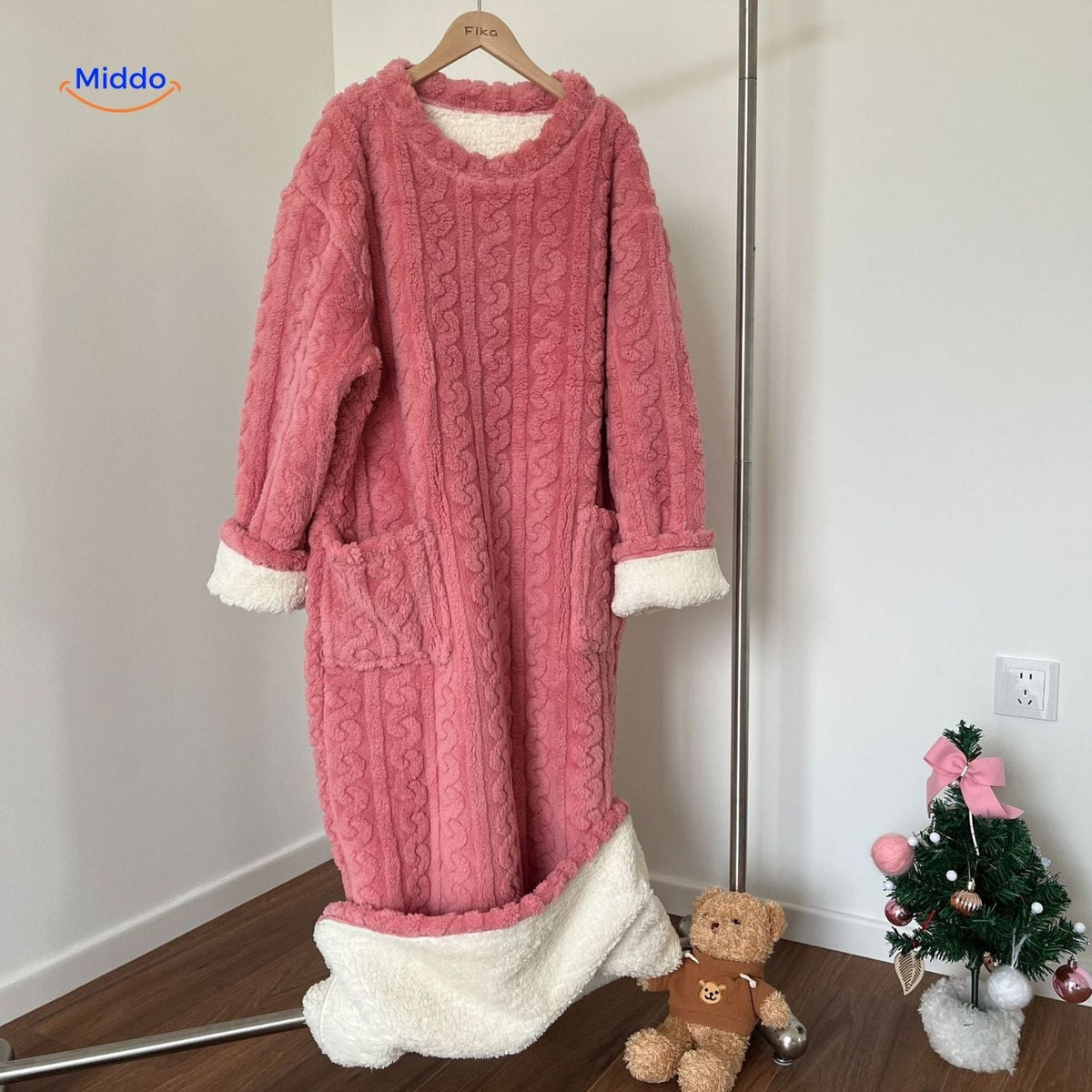 Fleece-Loungewear-Deckenmantel mit langen Ärmeln, Vordertaschen und weichem Polyester, bequeme Winter-Hauskleidung | Sansoti