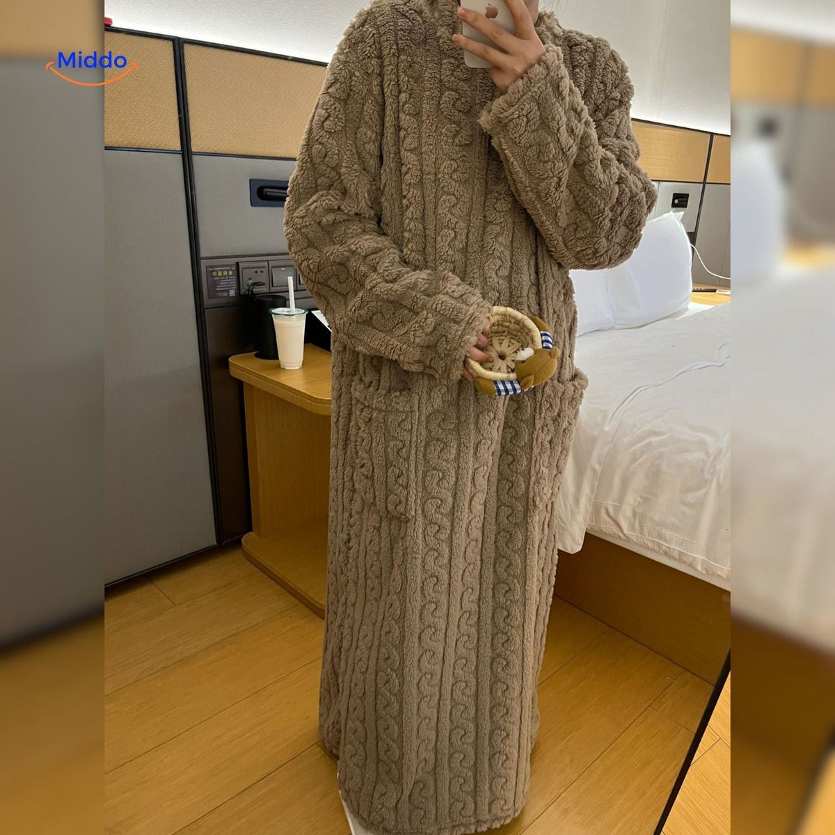 Fleece-Loungewear-Deckenmantel mit langen Ärmeln, Vordertaschen und weichem Polyester, bequeme Winter-Hauskleidung | Sansoti