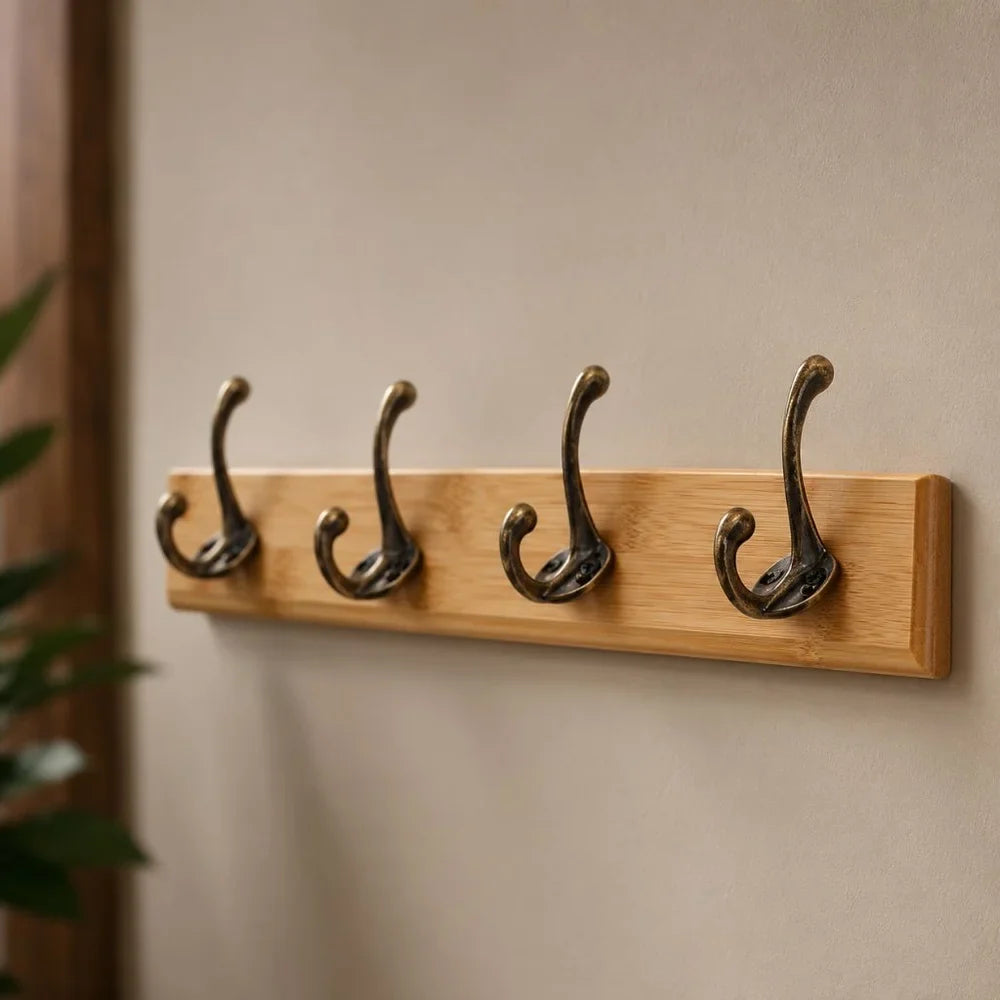Massive Holz-Garderobenleiste zur Wandmontage mit 3–5 Haken, Flur-Garderobe für Jacken und Taschen, Aufbewahrungssystem im rustikalen Design | Sansoti