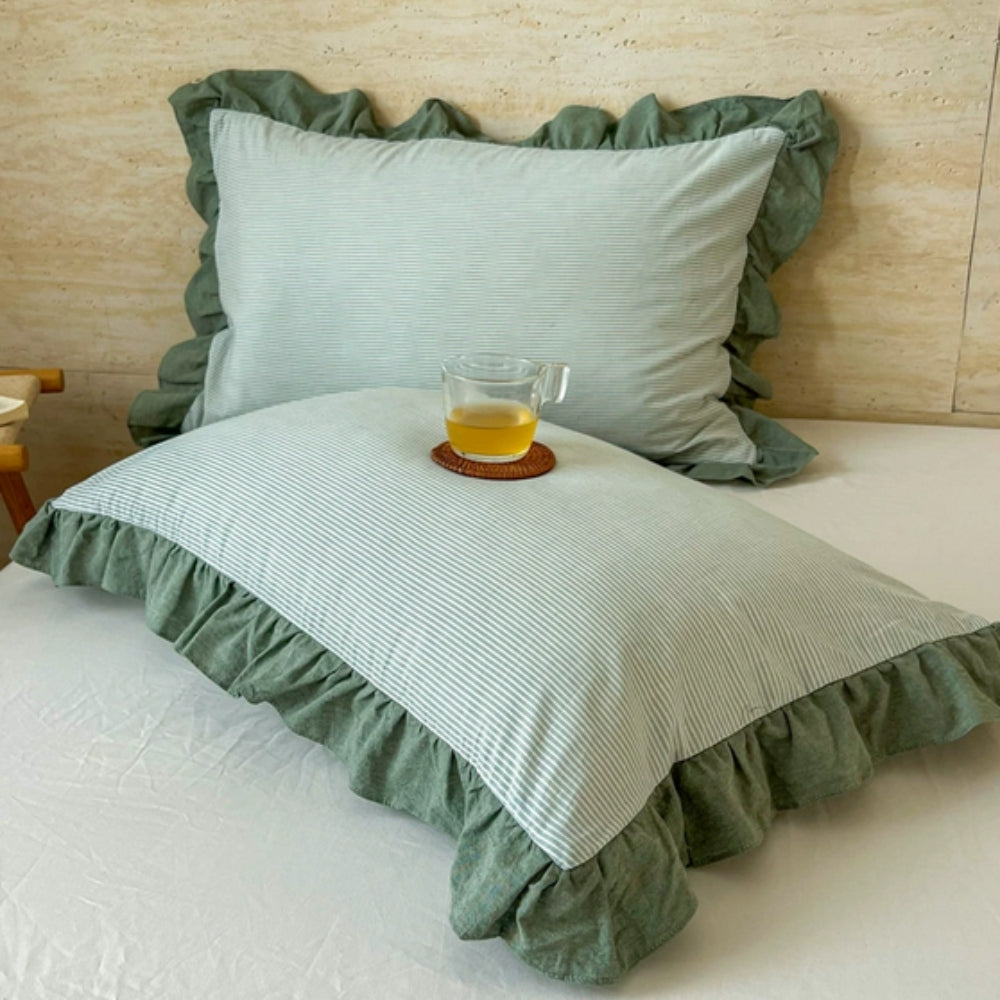 Ruffled Pillowcases with Striped Pattern for Queen-Size Pillows, Romantic Bedroom Bedding Decoration | Sansoti