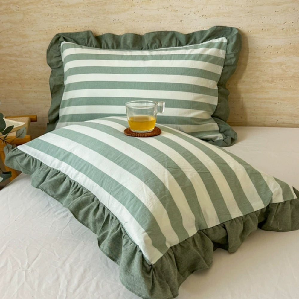 Ruffled Pillowcases with Striped Pattern for Queen-Size Pillows, Romantic Bedroom Bedding Decoration | Sansoti