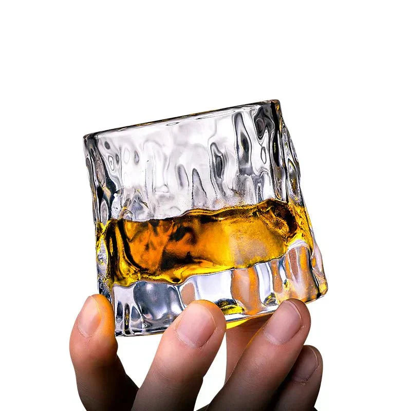 Rotierendes Whiskyglas aus mundgeblasenem Glas – Textur-Design 160 ml | Restfield