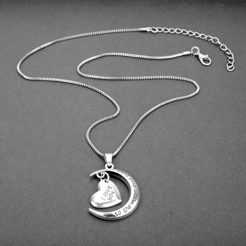 Collier avec pendentif cœur en forme de lune – Bijou romantique pour femmes – Métal argenté, cadeau | Sansoti