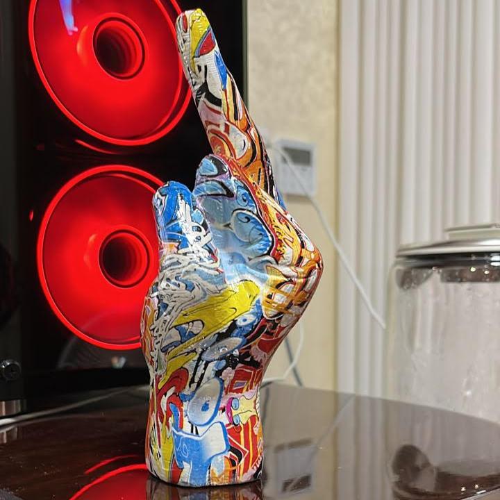 Beeldje Sculptuur Brutale Uitstraling Resin Decoratie Zwart 19cm Binnen Buiten | Sansoti