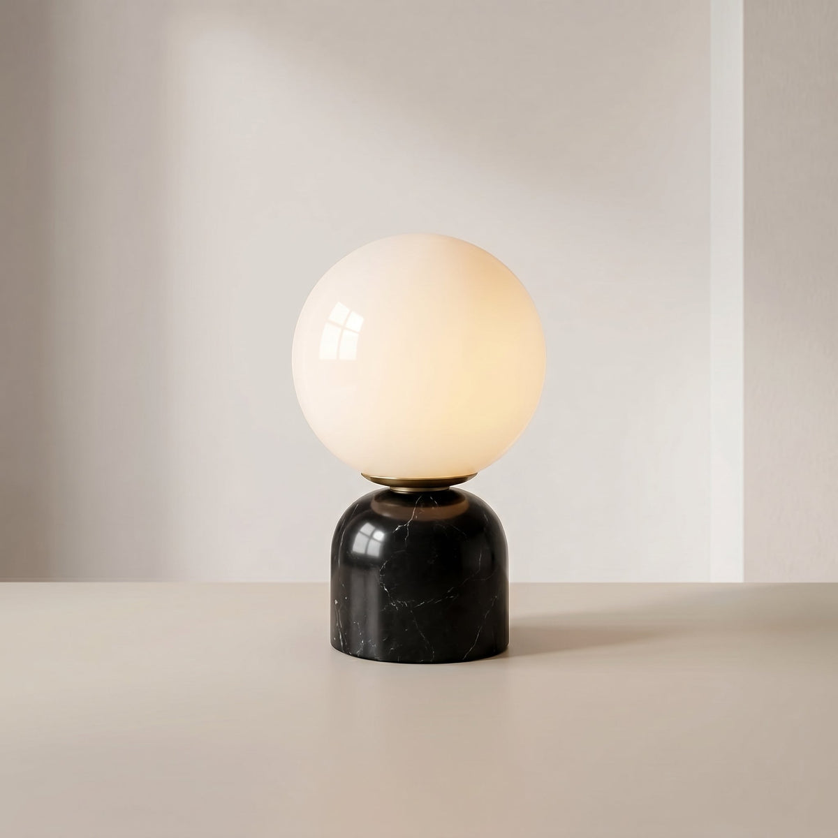 Tafellamp met Marmeren Voet en Matglazen Bol - Warm Wit LED 3000K - Scandinavisch Design voor Nachtkastje | Sansoti