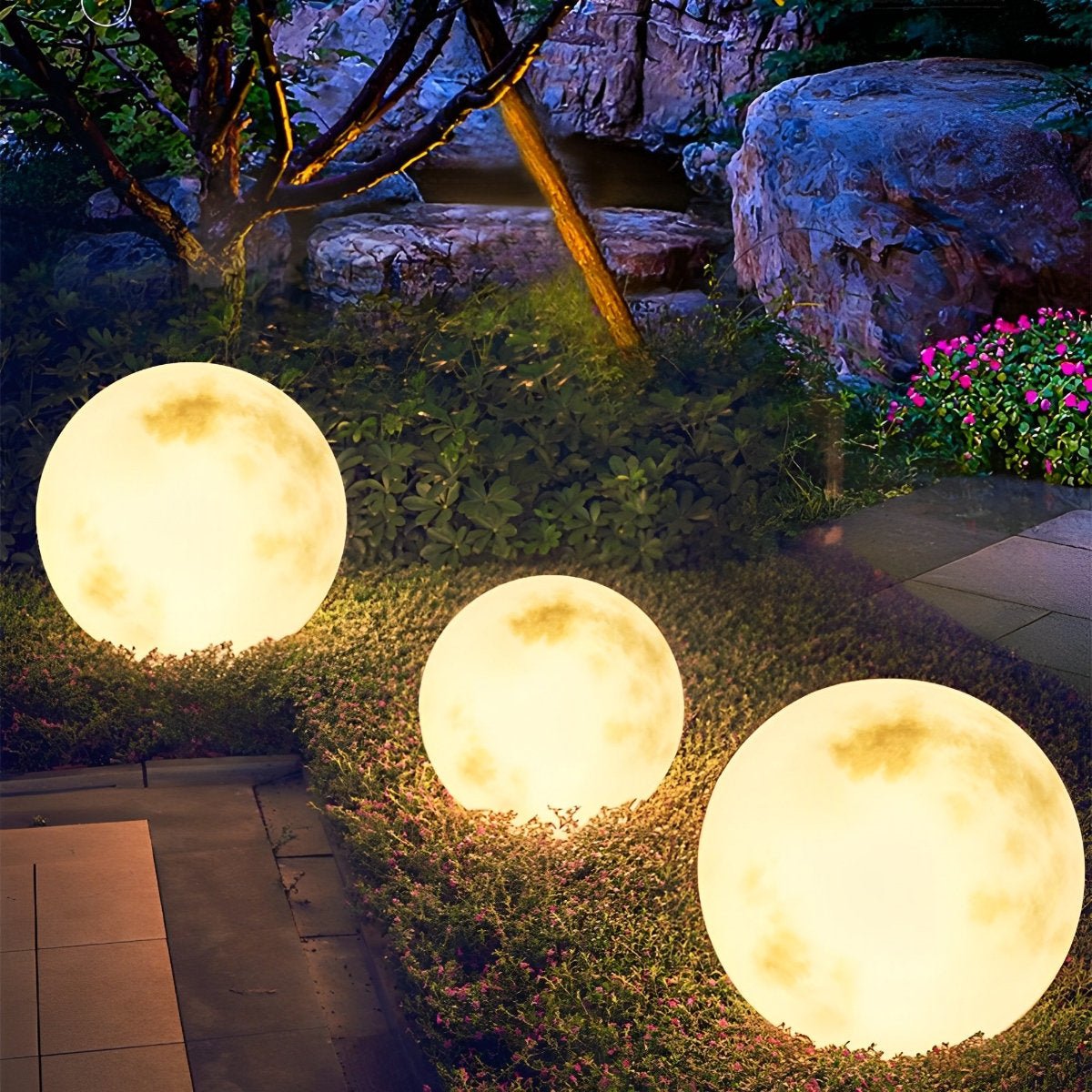Spherical Solar-Powered Garden Light with Moon Relief, Waterproof IP67, for Garden Paths, Terraces, Lawns, and Driveways | Sansoti