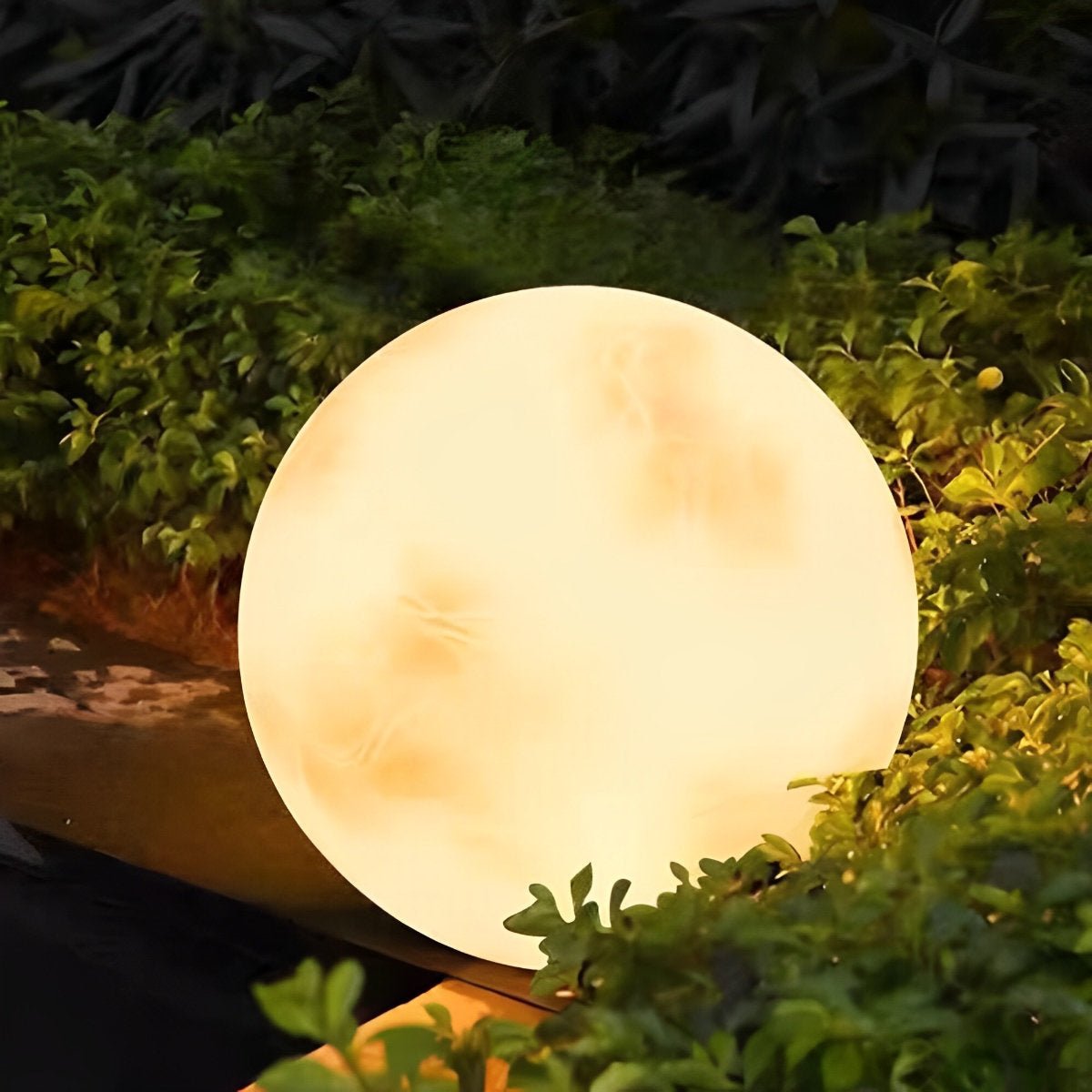 Spherical Solar-Powered Garden Light with Moon Relief, Waterproof IP67, for Garden Paths, Terraces, Lawns, and Driveways | Sansoti