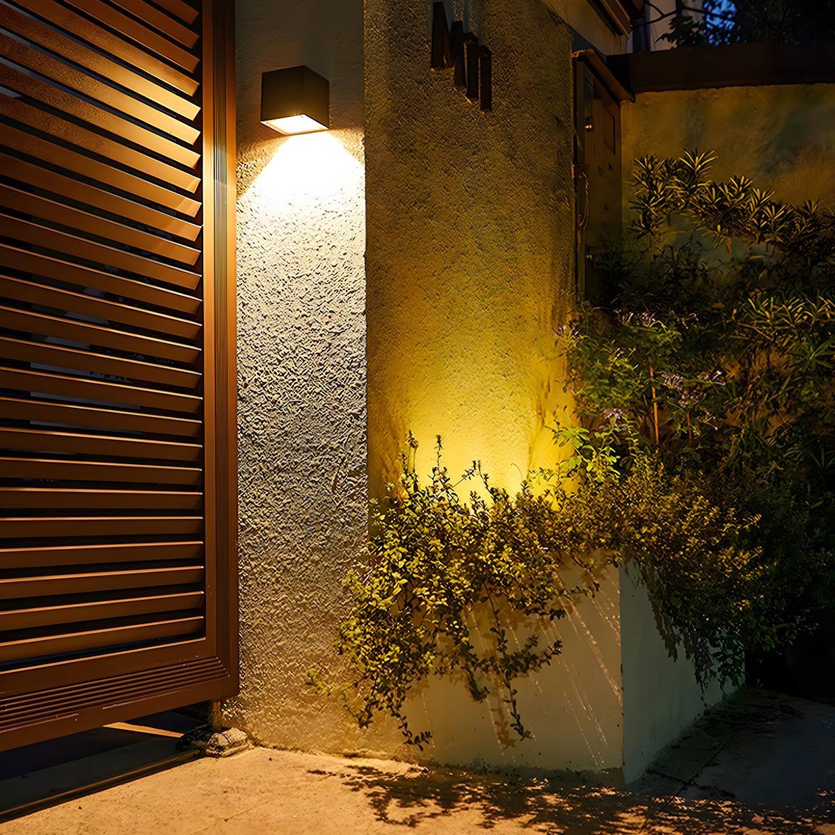 Außen LED Wandleuchte Kubus Aluminium Schwarz 12W IP65 Auf- und Abwärtsbeleuchtung Fassade Aufbau Gartenbeleuchtung Außenwandleuchte Modern Minimalistisch | Restfield