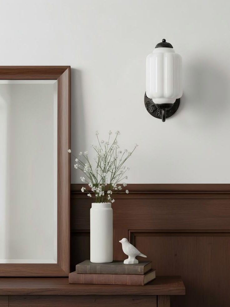 Melkglazen Wandlamp Eloise voor Hal en Slaapkamer | Vintage Wandverlichting met Melkwit Glas | Sansoti