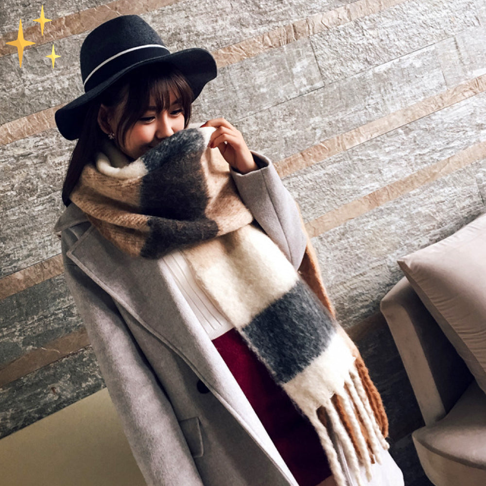 Soft Wool Wrap with Plaid Print and Fringes for Warmth Style and Comfort in Autumn and Winter | Sansoti