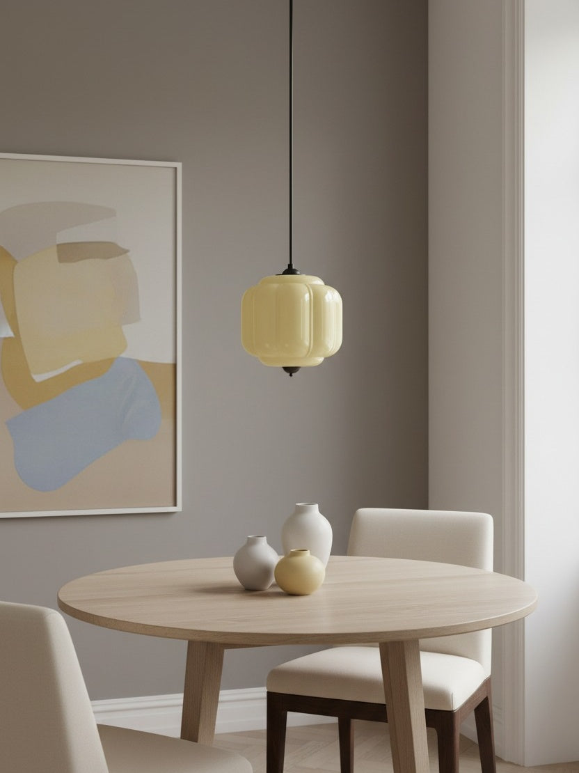 Vintage Kroonluchter met Crèmekleurige Glazen Kappen – Hanglamp in Retro-Stijl voor Eetkamer & Woonkamer | Sansoti