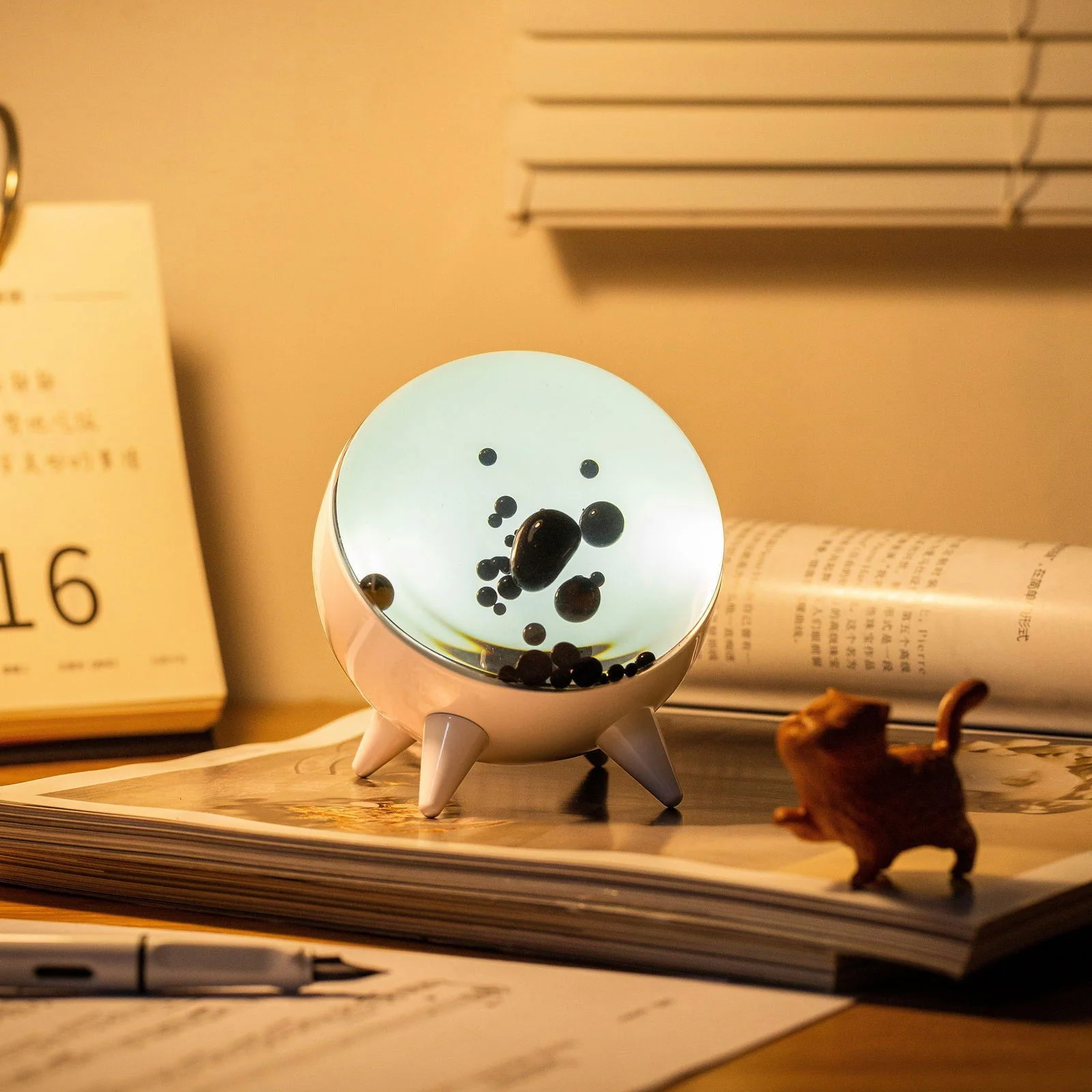 Ferrofluid Display Bluetooth Speaker ABS Glas 10,6 cm Muziek Visualizer Magnetisch Vloeistof Bureau Decoratie Cadeau Tech Kunstobject | Sansoti