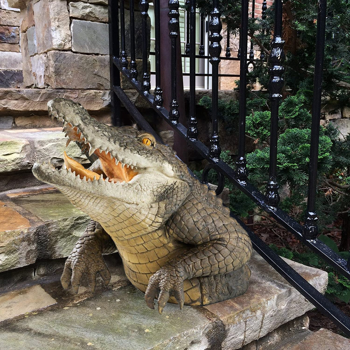 Krokodil-Tierfigur aus Kunstharz, wasserfeste Teichdekoration, Reptilienstatue im Wildlife-Stil, Gartenakzent für den Außenbereich | Sansoti