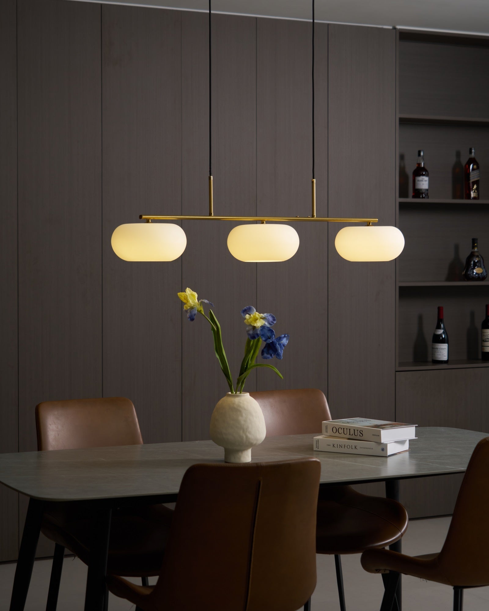 Design Hanglamp met 3 Globe Kapjes - Stijlvolle Eetkamerverlichting voor Tafel en Kookeiland - Verstelbaar 150 cm - Nikkel of Goud - E26/E27 | Sansoti