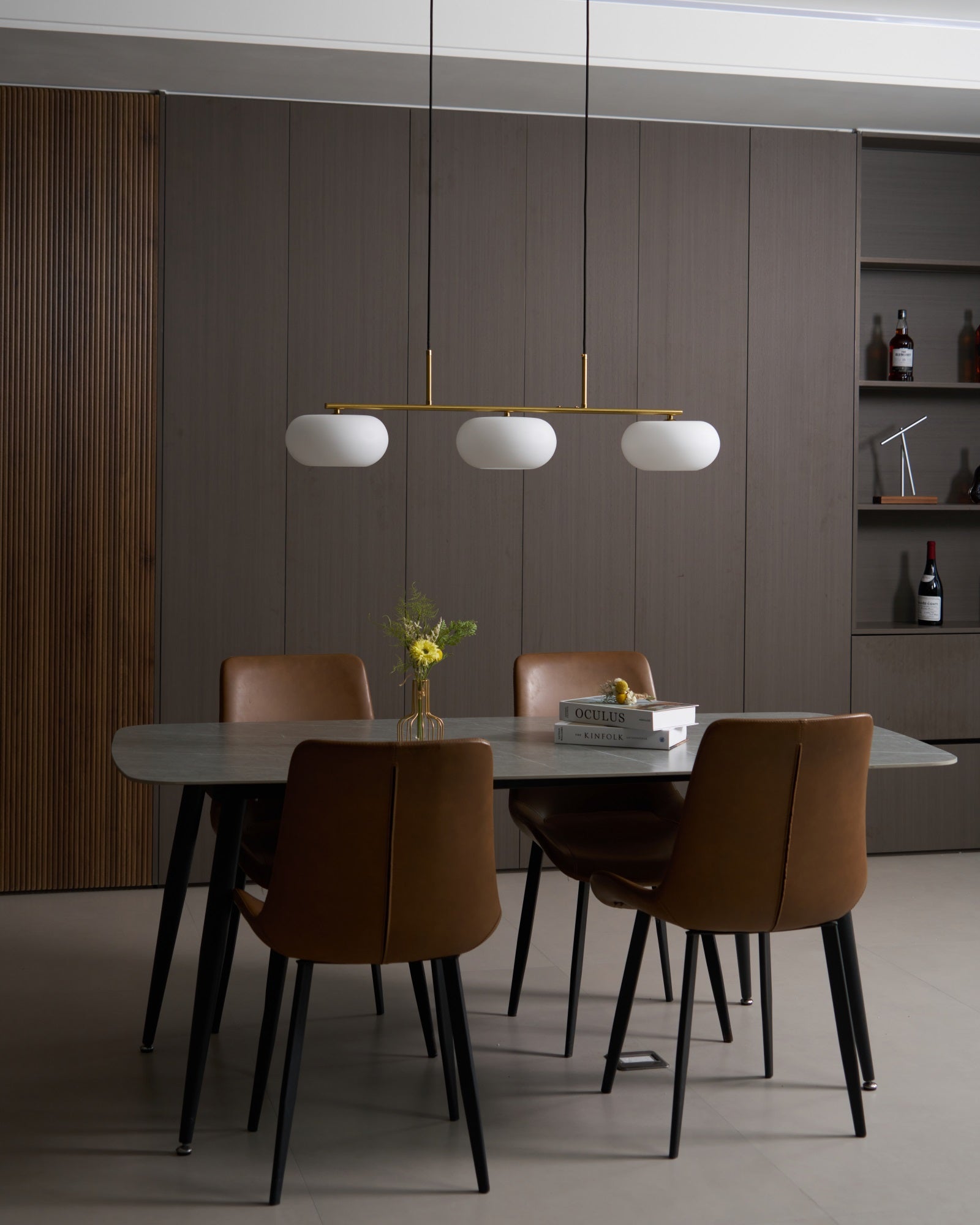 Design Hanglamp met 3 Globe Kapjes - Stijlvolle Eetkamerverlichting voor Tafel en Kookeiland - Verstelbaar 150 cm - Nikkel of Goud - E26/E27 | Sansoti