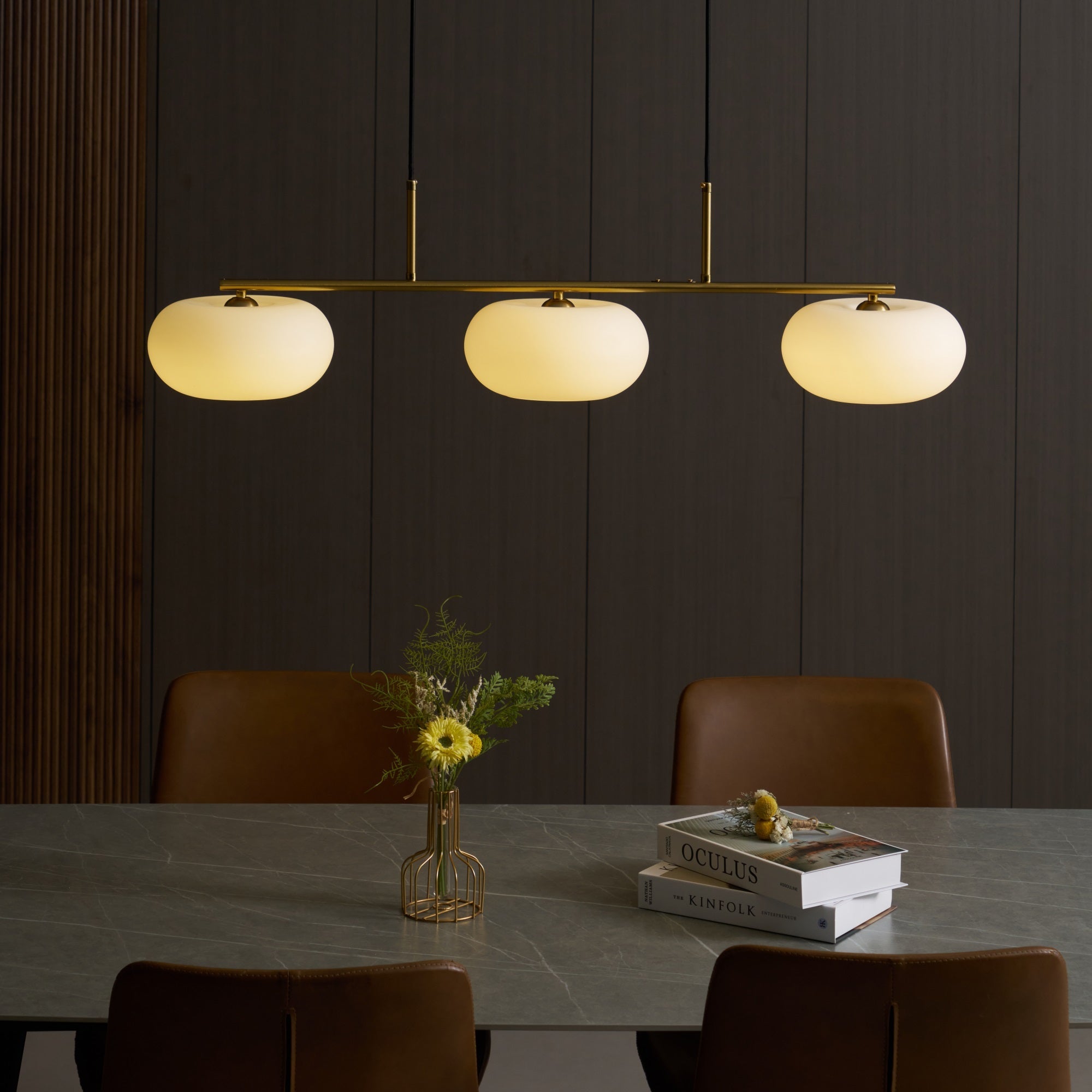 Design Hanglamp met 3 Globe Kapjes - Stijlvolle Eetkamerverlichting voor Tafel en Kookeiland - Verstelbaar 150 cm - Nikkel of Goud - E26/E27 | Sansoti