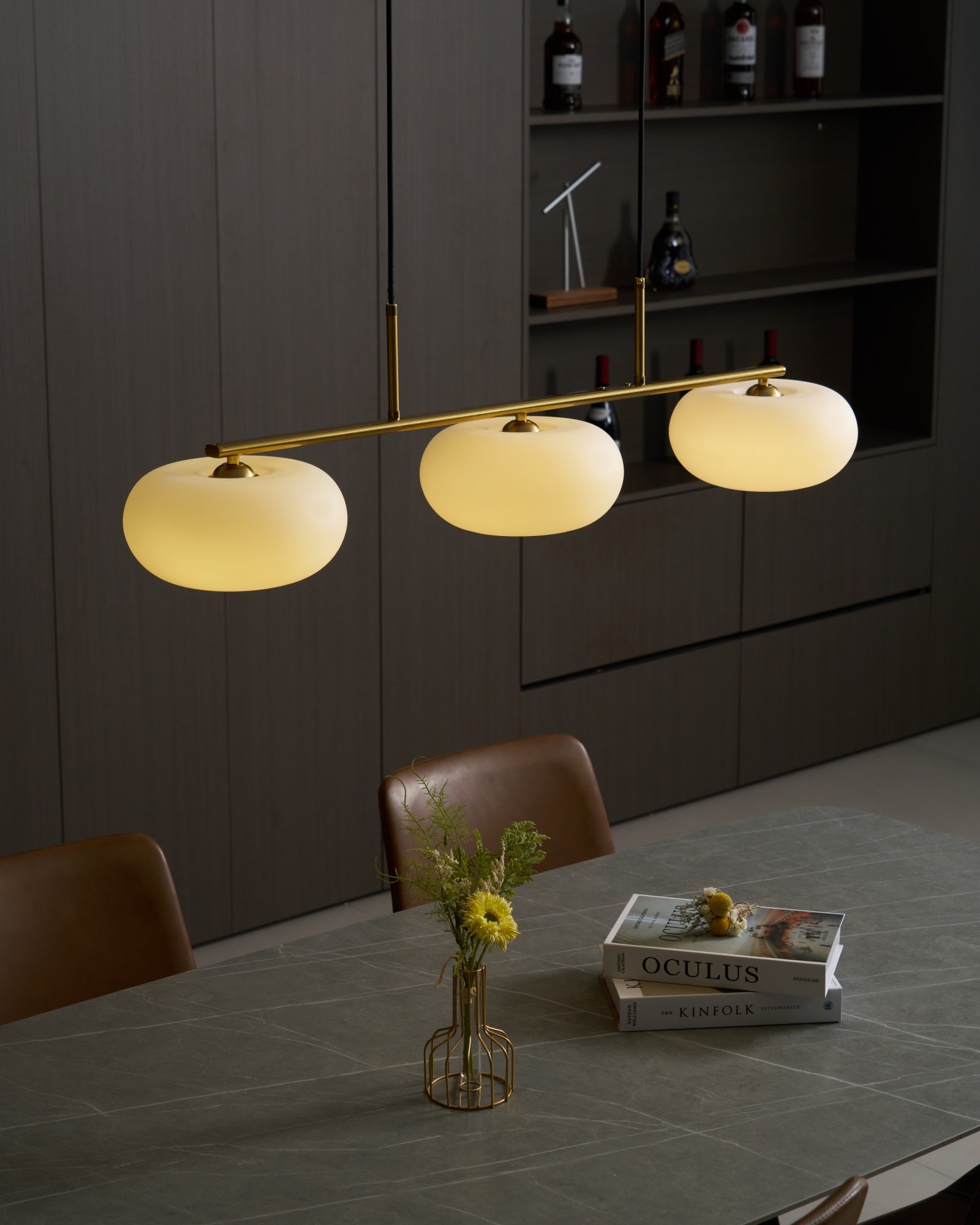 Design Hanglamp met 3 Globe Kapjes - Stijlvolle Eetkamerverlichting voor Tafel en Kookeiland - Verstelbaar 150 cm - Nikkel of Goud - E26/E27 | Sansoti