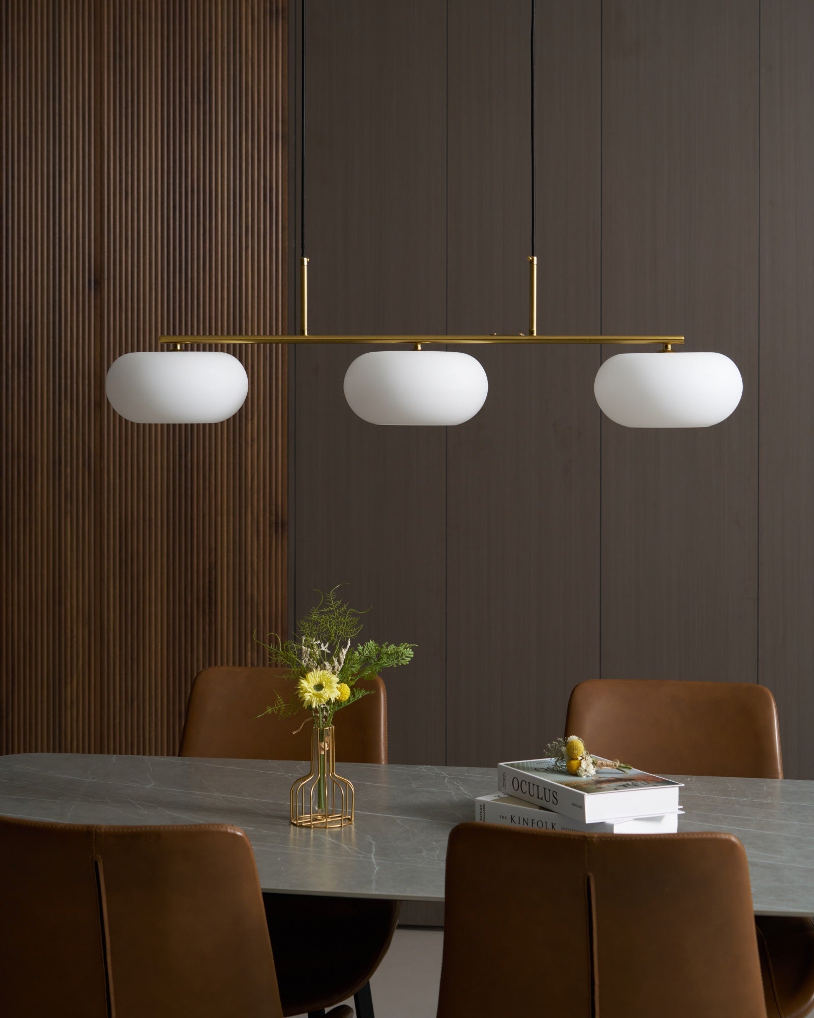 Design Hanglamp met 3 Globe Kapjes - Stijlvolle Eetkamerverlichting voor Tafel en Kookeiland - Verstelbaar 150 cm - Nikkel of Goud - E26/E27 | Sansoti