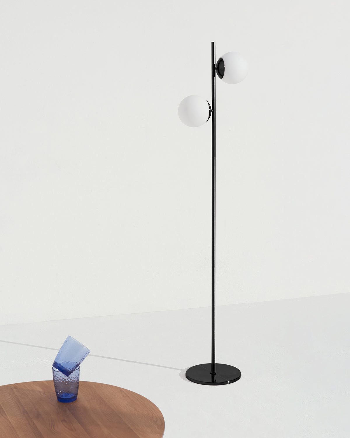 Stehleuchte mit 2 Glaskugeln LED 165cm Modern Schwarz | Restfield