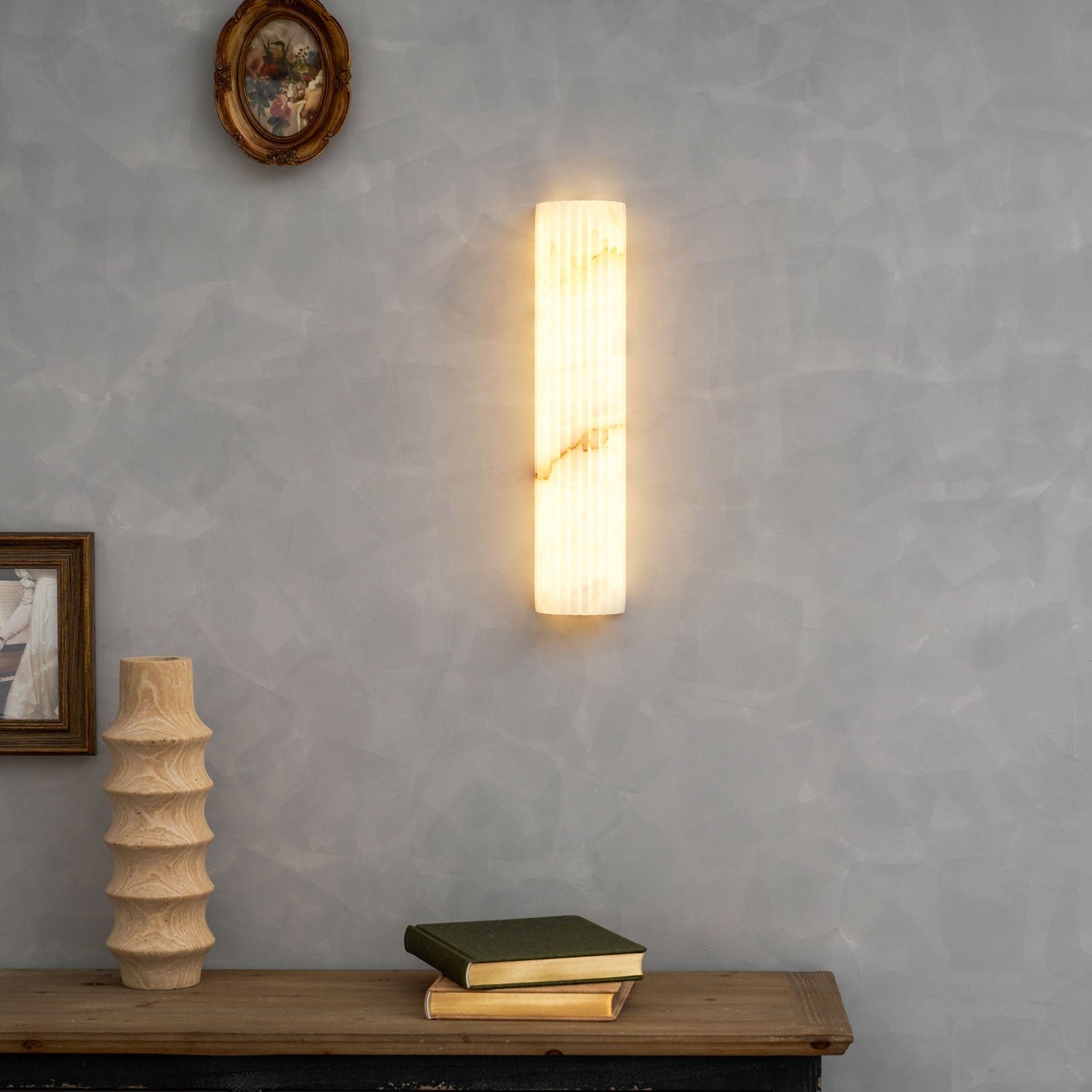 Alabaster Wandlamp Natuursteen – Geribbeld Design – Warm Licht – Scandinavische Stijl | Sansoti