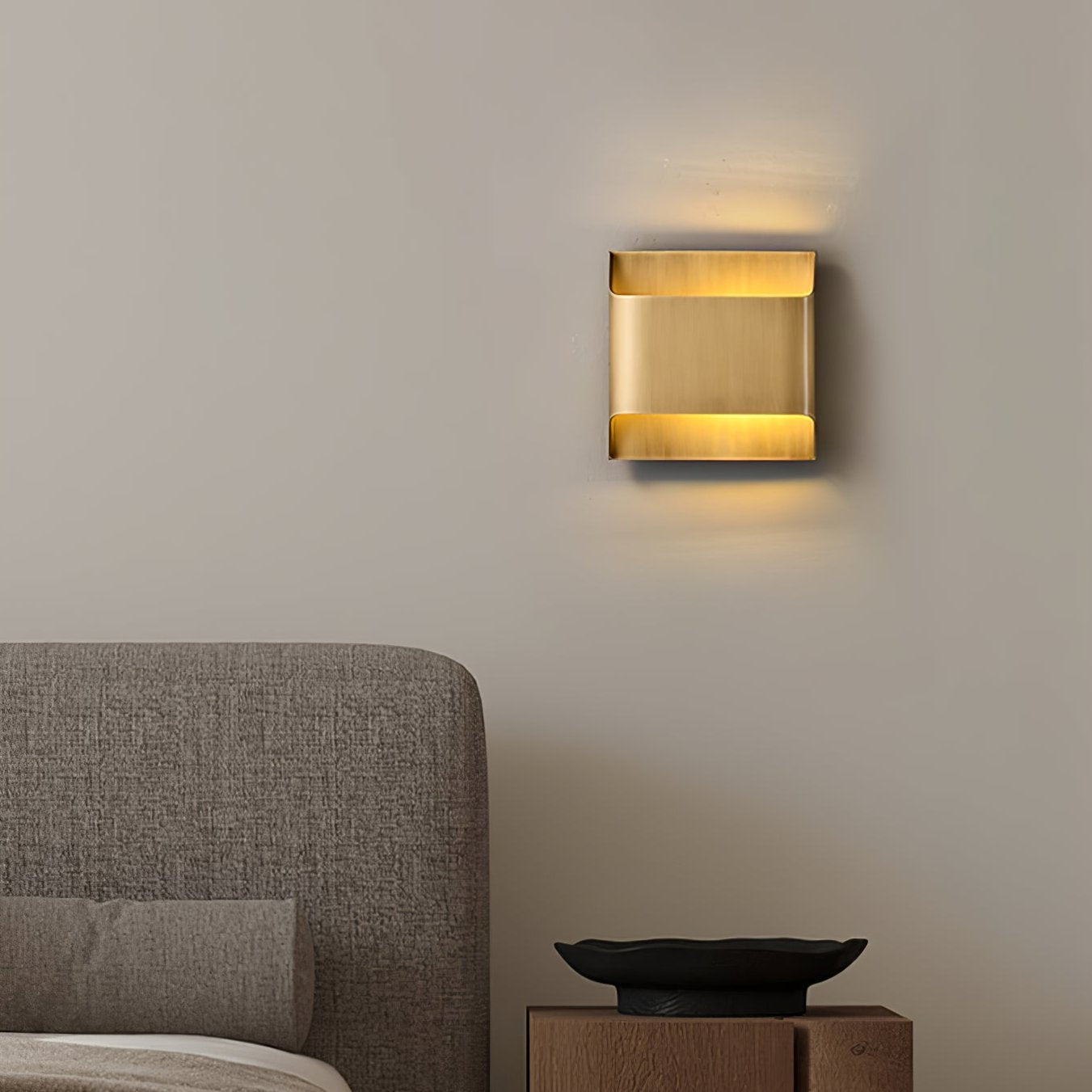 Messing Wandlamp Bolvorm met E14/G9 Fitting – Handgemaakte Retro Wandverlichting met Olielak Afwerking | Sansoti
