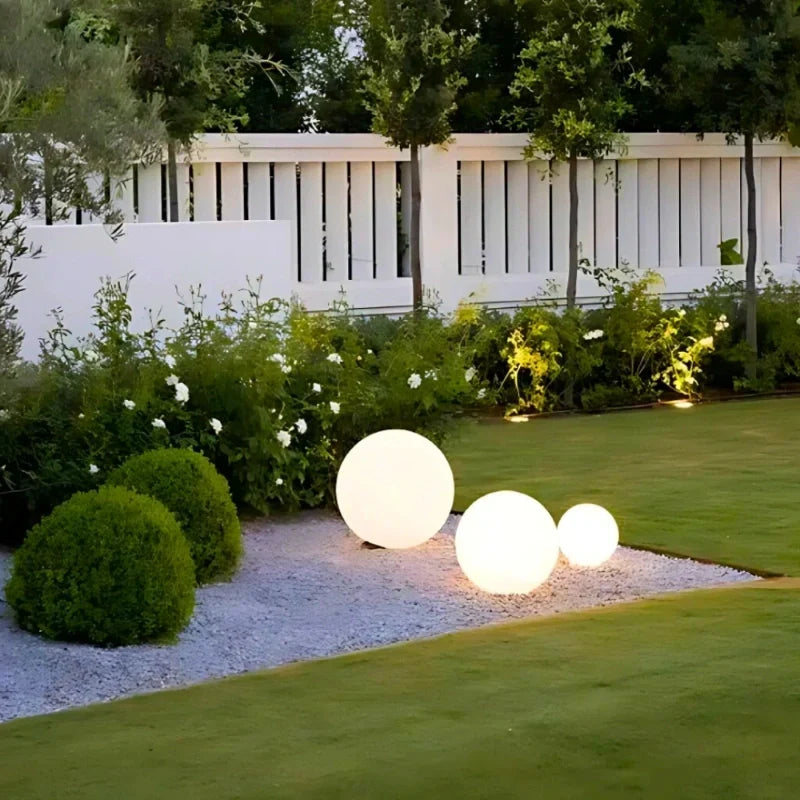 Kugel-Gartenlampe LED mit Solarenergie, stimmungsvolle Beleuchtung für Garten und Terrasse, wasserdicht, mit Fernbedienung, 16 Farben | Sansoti