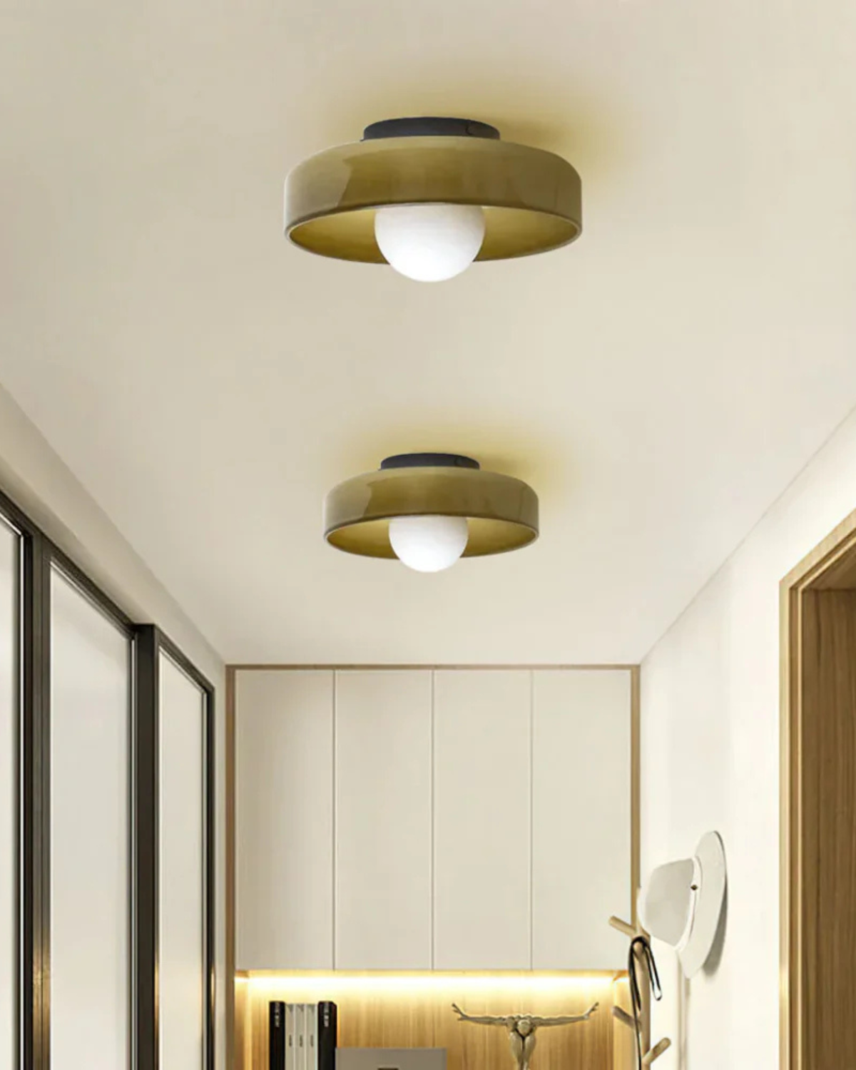 Moderne runde Deckenleuchte aus Glas und Eisen – minimalistische Designlampe für Wohn- und Schlafzimmer mit warmer Lichtfarbe | Restfield