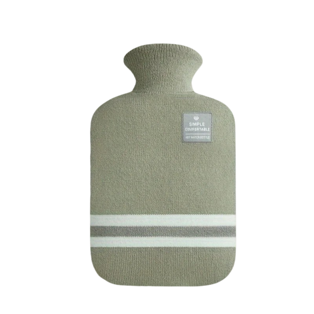 Wärmflasche mit Strickbezug, 1 Liter, wärmespeichernd, komfortabel für kalte Wintertage, Entspannung zu Hause und Wellness | Sansoti