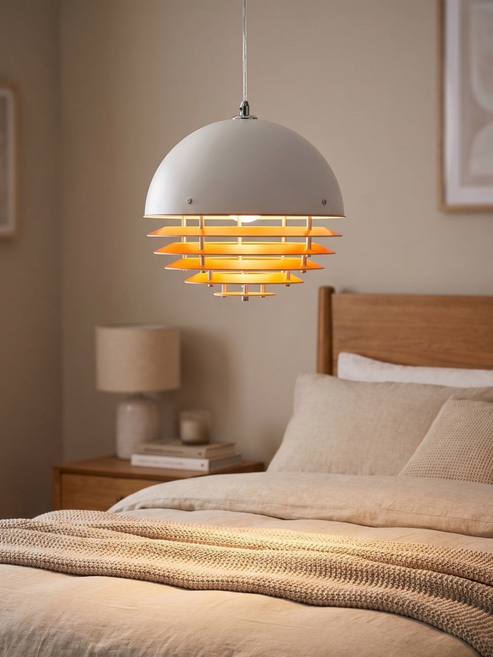 Stijlvolle Hanglamp Bauhaus Design Oranje-Wit Sfeerverlichting voor Moderne Interieurs | Sansoti