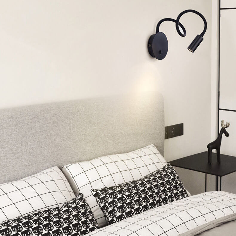 Verstelbare LED-wandlamp met 360° draaibaar lichtpunt in zwart aluminium – energiezuinig design voor woonkamer slaapkamer arbeidskamer | Sansoti