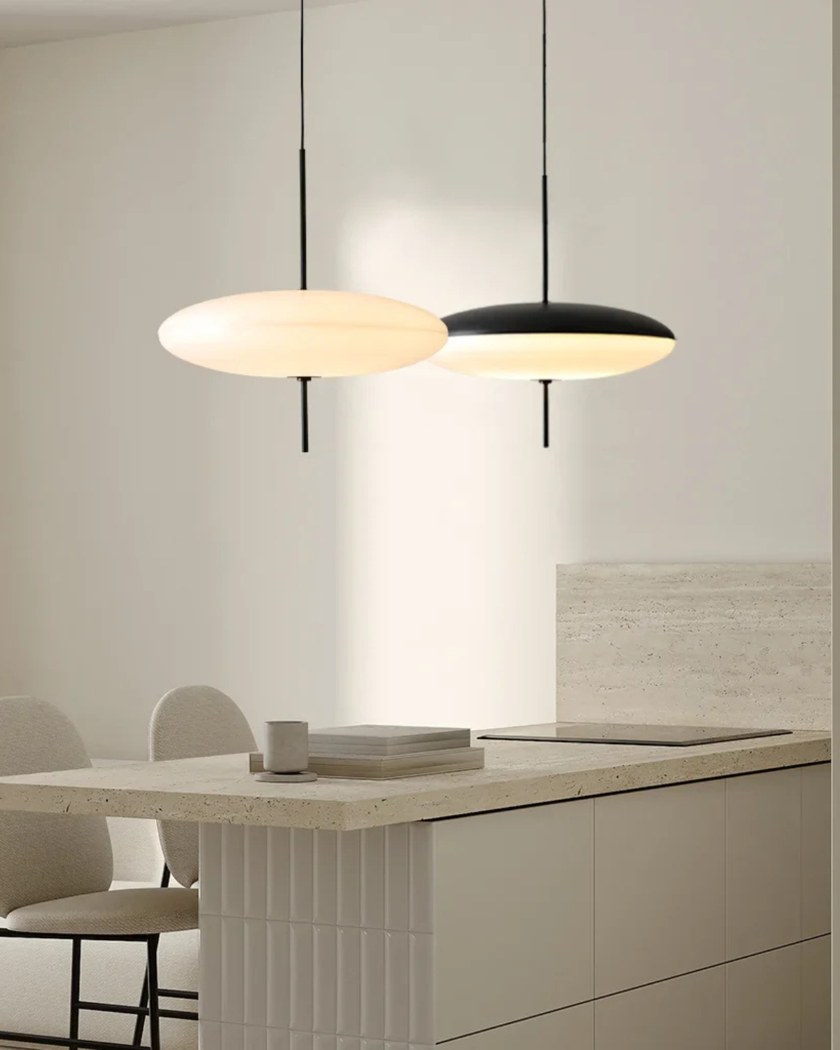 Moderne Hanglamp Met Zwevend Design In Acryl En Metaal Met Warme Diffuse Verlichting | Sansoti