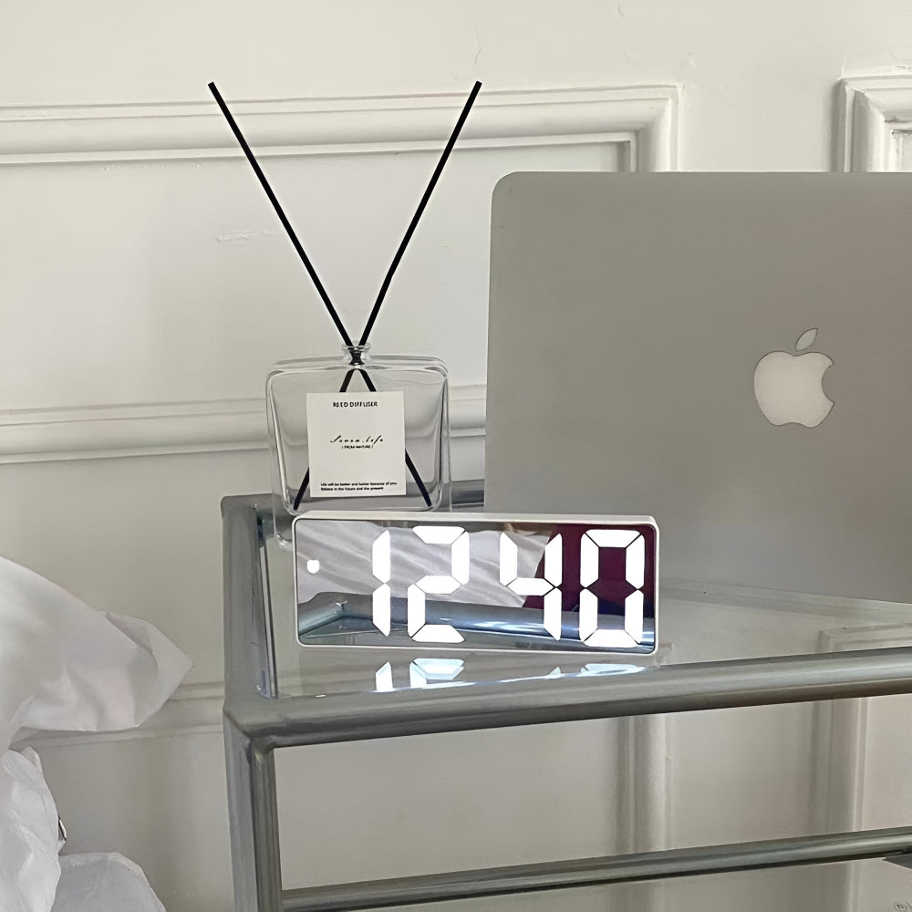 Digitale LED Spiegelwekker met Datum en Temperatuur — Minimalistisch Design voor Slaapkamer en Bureau | Sansoti