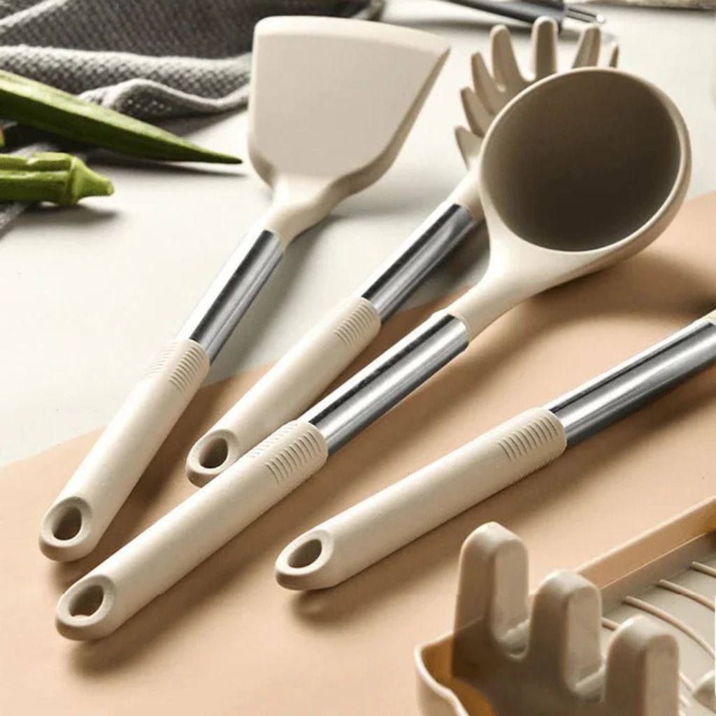 13-Piece Silicone Kitchen Utensil Set with Storage Holder, Heat-Resistant, BPA-Free, Non-Stick and Batter-Resistant | Sansoti