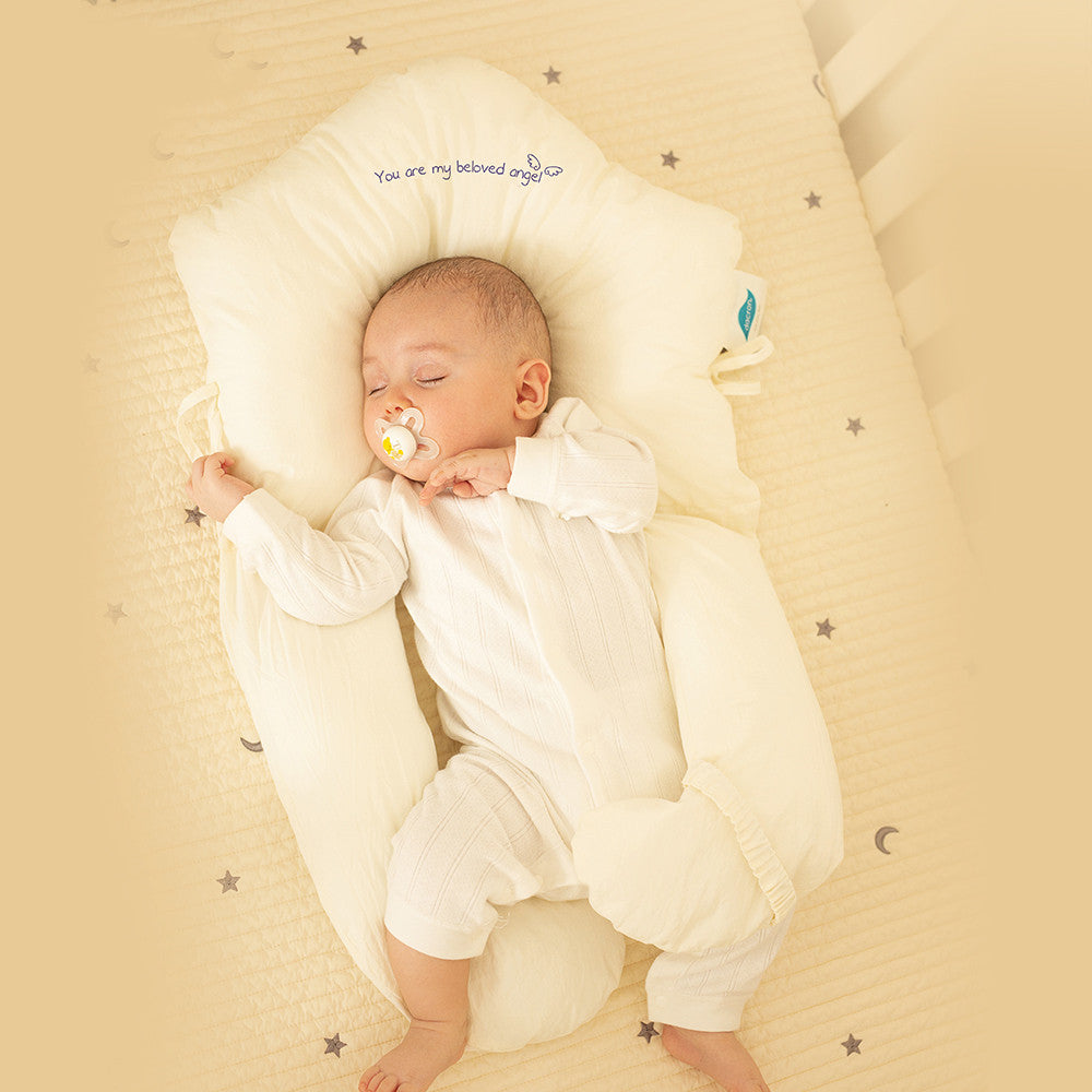 Omarmingskussen Baby Antibacterieel Katoenen Zachte Vulling 0-12 Maanden Veilig Ergonomisch Pastel | Sansoti